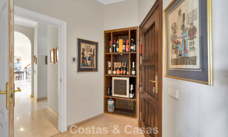 Maison luxueuse de style andalou avec vue sur la mer dans la vallée du golf de Nueva Andalucia, Marbella 779171 