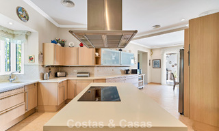 Maison luxueuse de style andalou avec vue sur la mer dans la vallée du golf de Nueva Andalucia, Marbella 779172 