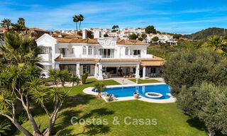 Maison luxueuse de style andalou avec vue sur la mer dans la vallée du golf de Nueva Andalucia, Marbella 779183 