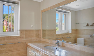 Maison luxueuse de style andalou avec vue sur la mer dans la vallée du golf de Nueva Andalucia, Marbella 779194 