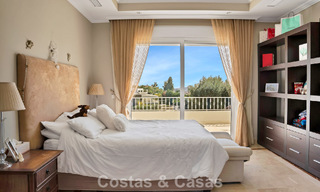 Maison luxueuse de style andalou avec vue sur la mer dans la vallée du golf de Nueva Andalucia, Marbella 779197 