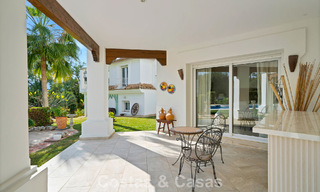 Maison luxueuse de style andalou avec vue sur la mer dans la vallée du golf de Nueva Andalucia, Marbella 779200 