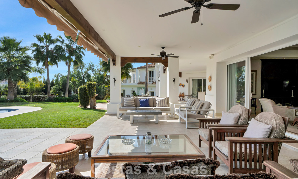 Maison luxueuse de style andalou avec vue sur la mer dans la vallée du golf de Nueva Andalucia, Marbella 779212