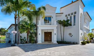 Maison luxueuse de style andalou avec vue sur la mer dans la vallée du golf de Nueva Andalucia, Marbella 779216 