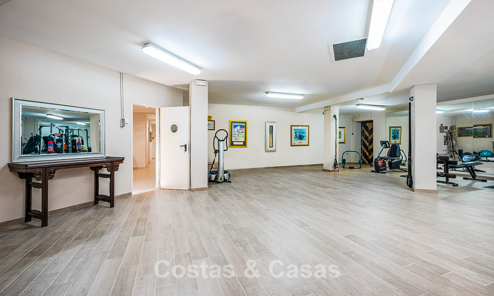 Maison luxueuse de style andalou avec vue sur la mer dans la vallée du golf de Nueva Andalucia, Marbella 779220