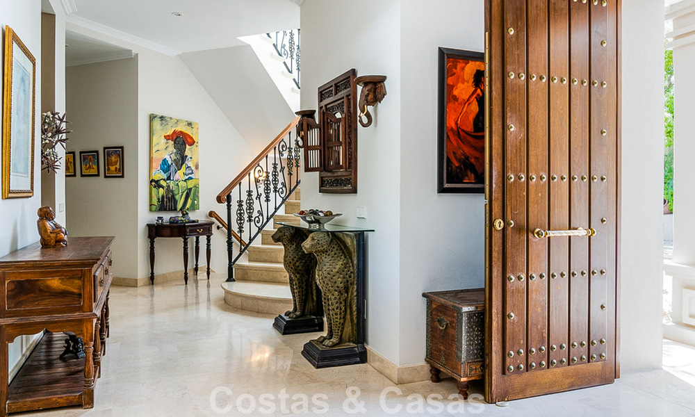 Maison luxueuse de style andalou avec vue sur la mer dans la vallée du golf de Nueva Andalucia, Marbella 779223