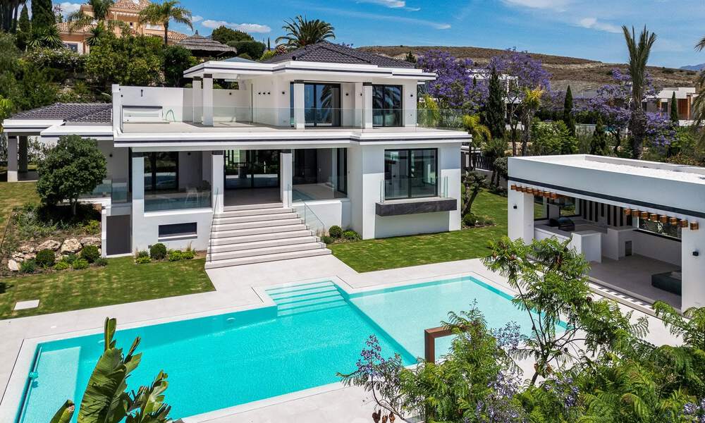 Villa neuve, moderniste et design à vendre avec vue sur le terrain de golf dans un resort de golf, Marbella - Benahavis 55430