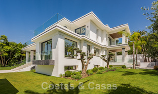 Villa neuve, moderniste et design à vendre avec vue sur le terrain de golf dans un resort de golf, Marbella - Benahavis 55431 