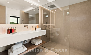 Villa neuve, moderniste et design à vendre avec vue sur le terrain de golf dans un resort de golf, Marbella - Benahavis 55501 