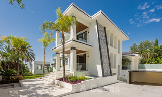 Villa neuve, moderniste et design à vendre avec vue sur le terrain de golf dans un resort de golf, Marbella - Benahavis 55506 