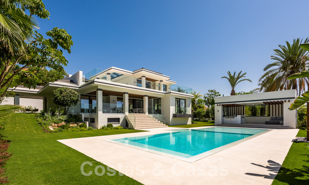 Villa neuve, moderniste et design à vendre avec vue sur le terrain de golf dans un resort de golf, Marbella - Benahavis 55508