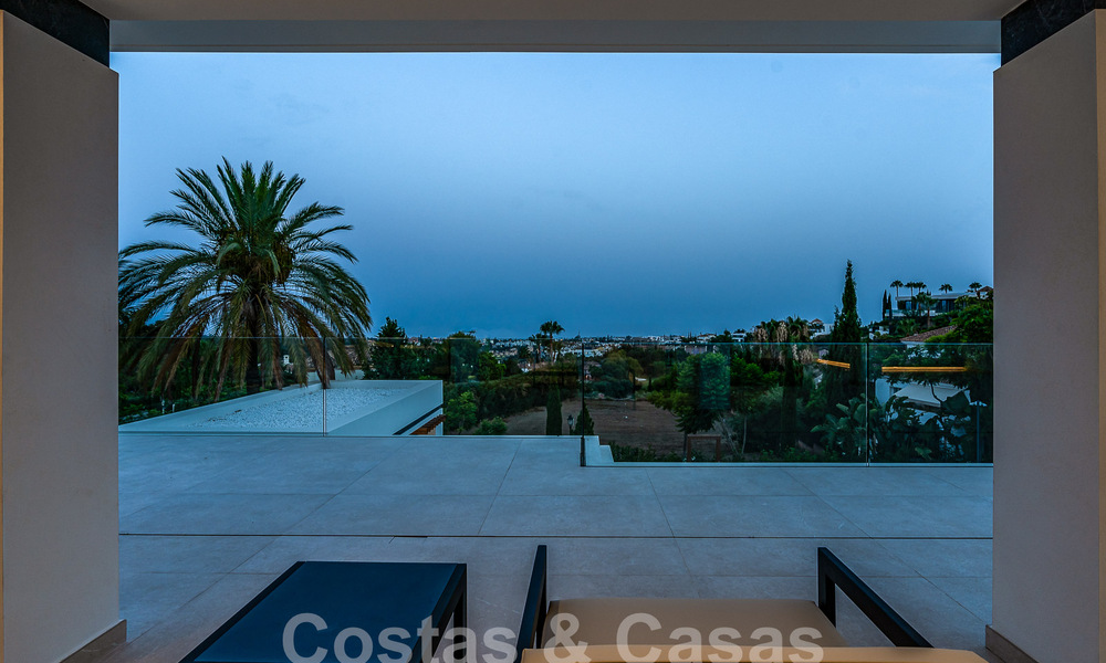 Villa neuve, moderniste et design à vendre avec vue sur le terrain de golf dans un resort de golf, Marbella - Benahavis 55522