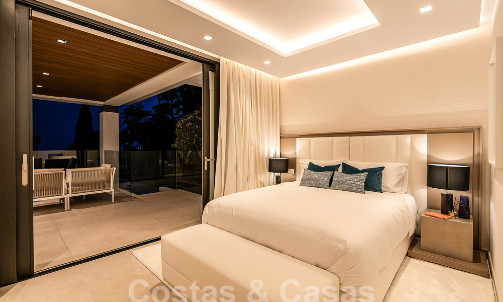 Villa neuve, moderniste et design à vendre avec vue sur le terrain de golf dans un resort de golf, Marbella - Benahavis 55539