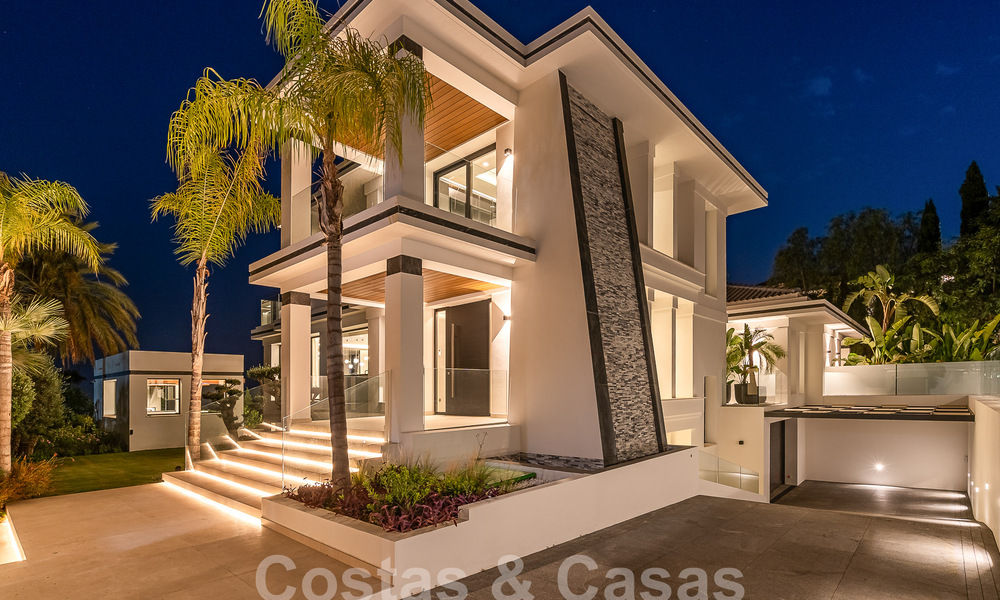 Villa neuve, moderniste et design à vendre avec vue sur le terrain de golf dans un resort de golf, Marbella - Benahavis 55550