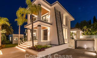 Villa neuve, moderniste et design à vendre avec vue sur le terrain de golf dans un resort de golf, Marbella - Benahavis 55550 