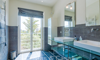 Spacieuse villa de luxe à vendre avec vue panoramique sur la mer sur un grand terrain à Mijas, Costa del Sol 55600 