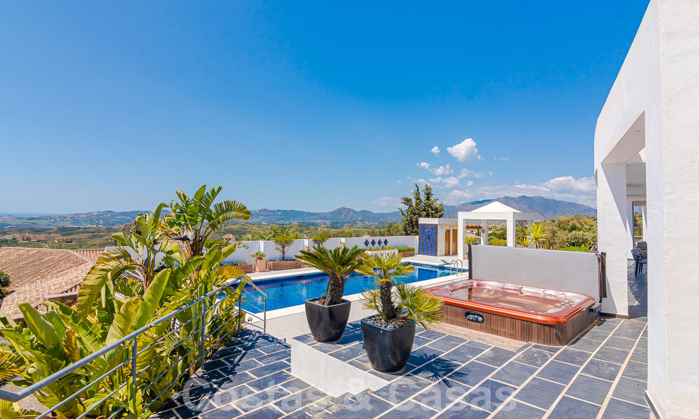 Spacieuse villa de luxe à vendre avec vue panoramique sur la mer sur un grand terrain à Mijas, Costa del Sol 55609