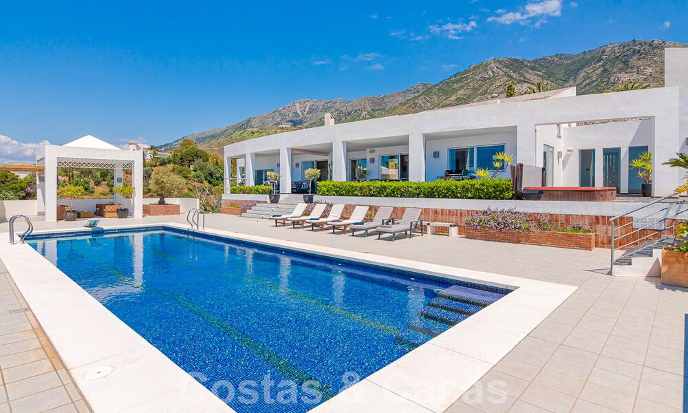 Spacieuse villa de luxe à vendre avec vue panoramique sur la mer sur un grand terrain à Mijas, Costa del Sol 55611
