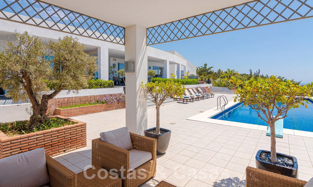 Spacieuse villa de luxe à vendre avec vue panoramique sur la mer sur un grand terrain à Mijas, Costa del Sol 55612