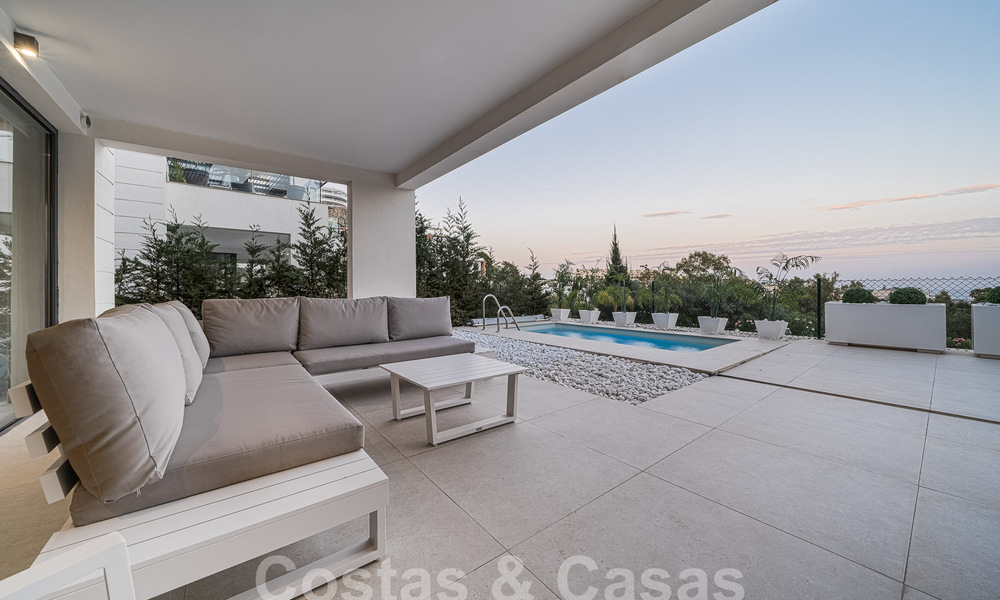 Luxueux appartement moderne au rez-de-chaussée avec piscine privée et vue sur la mer, à Marbella - Benahavis 55644