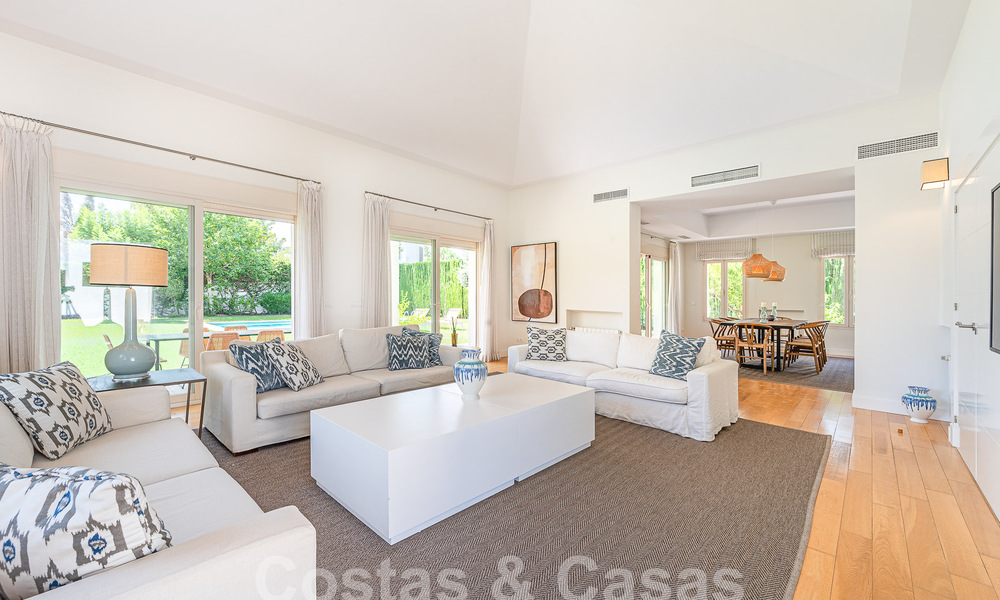 Luxueuse villa méditerranéenne de plain-pied à vendre dans un quartier résidentiel isolé du Golden Mile, Marbella 55734