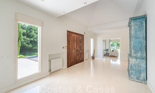 Luxueuse villa méditerranéenne de plain-pied à vendre dans un quartier résidentiel isolé du Golden Mile, Marbella 55736 