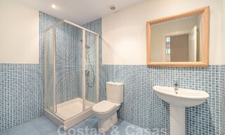 Luxueuse villa méditerranéenne de plain-pied à vendre dans un quartier résidentiel isolé du Golden Mile, Marbella 55741 