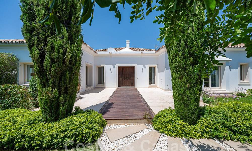 Luxueuse villa méditerranéenne de plain-pied à vendre dans un quartier résidentiel isolé du Golden Mile, Marbella 55746