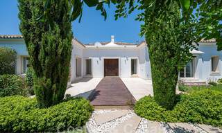 Luxueuse villa méditerranéenne de plain-pied à vendre dans un quartier résidentiel isolé du Golden Mile, Marbella 55746 