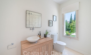 Luxueuse villa méditerranéenne de plain-pied à vendre dans un quartier résidentiel isolé du Golden Mile, Marbella 55747 