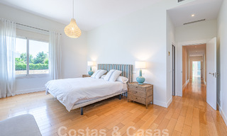 Luxueuse villa méditerranéenne de plain-pied à vendre dans un quartier résidentiel isolé du Golden Mile, Marbella 55755 
