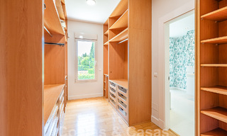 Luxueuse villa méditerranéenne de plain-pied à vendre dans un quartier résidentiel isolé du Golden Mile, Marbella 55756 