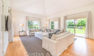 Luxueuse villa méditerranéenne de plain-pied à vendre dans un quartier résidentiel isolé du Golden Mile, Marbella 55758 