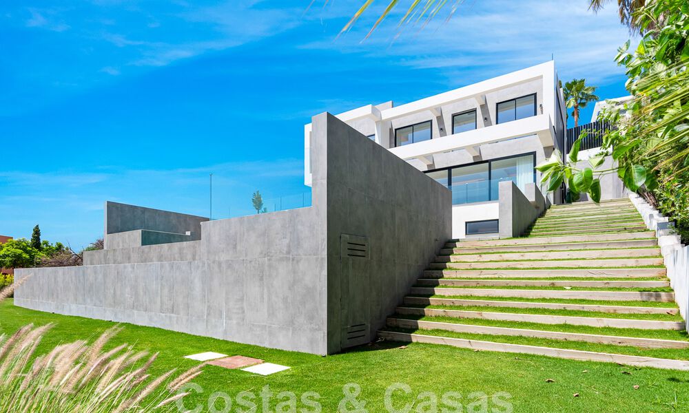 Nouvelle villa design et moderne à vendre avec vue imprenable sur la mer dans un complexe de golf cinq étoiles à Marbella - Benahavis 55822