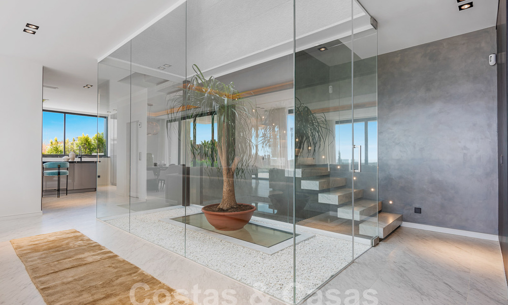 Nouvelle villa design et moderne à vendre avec vue imprenable sur la mer dans un complexe de golf cinq étoiles à Marbella - Benahavis 55862