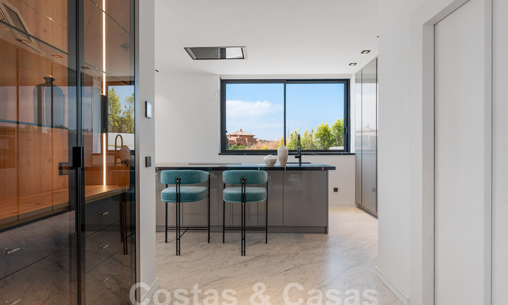 Nouvelle villa design et moderne à vendre avec vue imprenable sur la mer dans un complexe de golf cinq étoiles à Marbella - Benahavis 55865