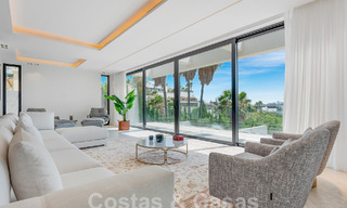 Nouvelle villa design et moderne à vendre avec vue imprenable sur la mer dans un complexe de golf cinq étoiles à Marbella - Benahavis 55870 