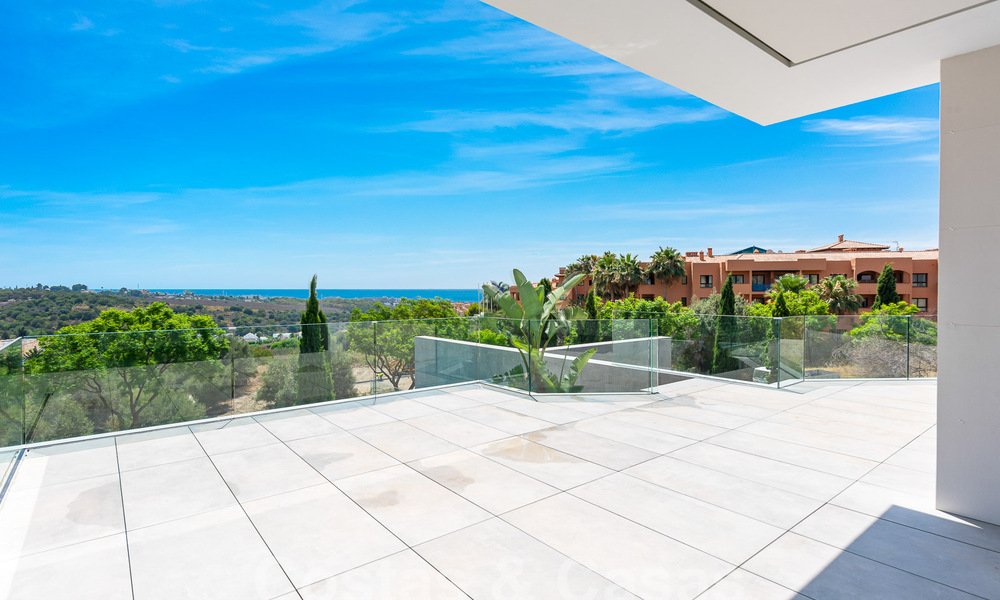 Nouvelle villa design et moderne à vendre avec vue imprenable sur la mer dans un complexe de golf cinq étoiles à Marbella - Benahavis 55890