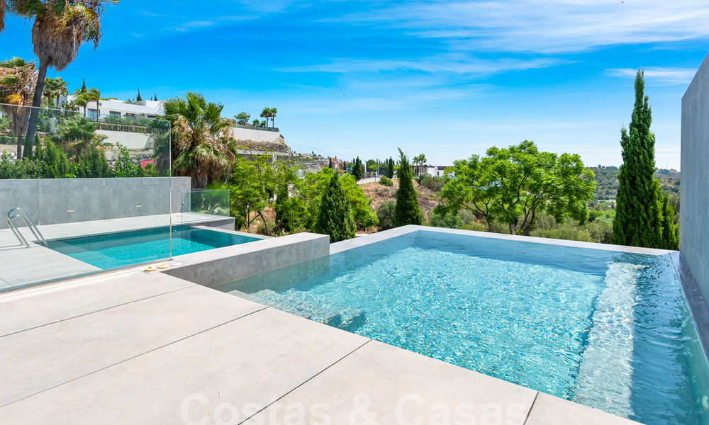 Nouvelle villa design et moderne à vendre avec vue imprenable sur la mer dans un complexe de golf cinq étoiles à Marbella - Benahavis 55891