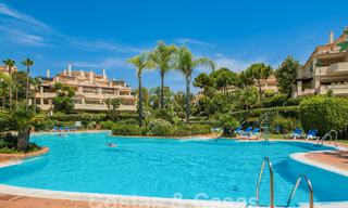 Luxueux penthouse en duplex à vendre dans un complexe fermé adjacent au terrain de golf à Marbella - Benahavis 55994 