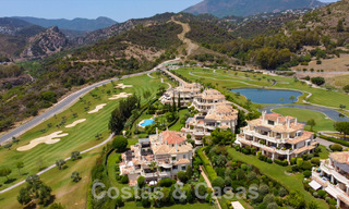 Luxueux penthouse en duplex à vendre dans un complexe fermé adjacent au terrain de golf à Marbella - Benahavis 55999 