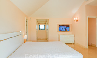 Luxueux penthouse en duplex à vendre dans un complexe fermé adjacent au terrain de golf à Marbella - Benahavis 56003 