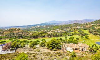 Villa de luxe ultra-moderne, prête à être emménagée, à vendre sur le front de golf du prestigieux Marbella Club Golf Resort à Benahavis 56125 