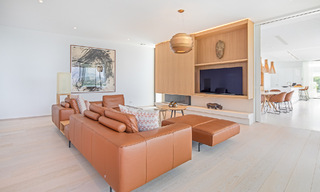 Villa de luxe ultra-moderne, prête à être emménagée, à vendre sur le front de golf du prestigieux Marbella Club Golf Resort à Benahavis 56128 