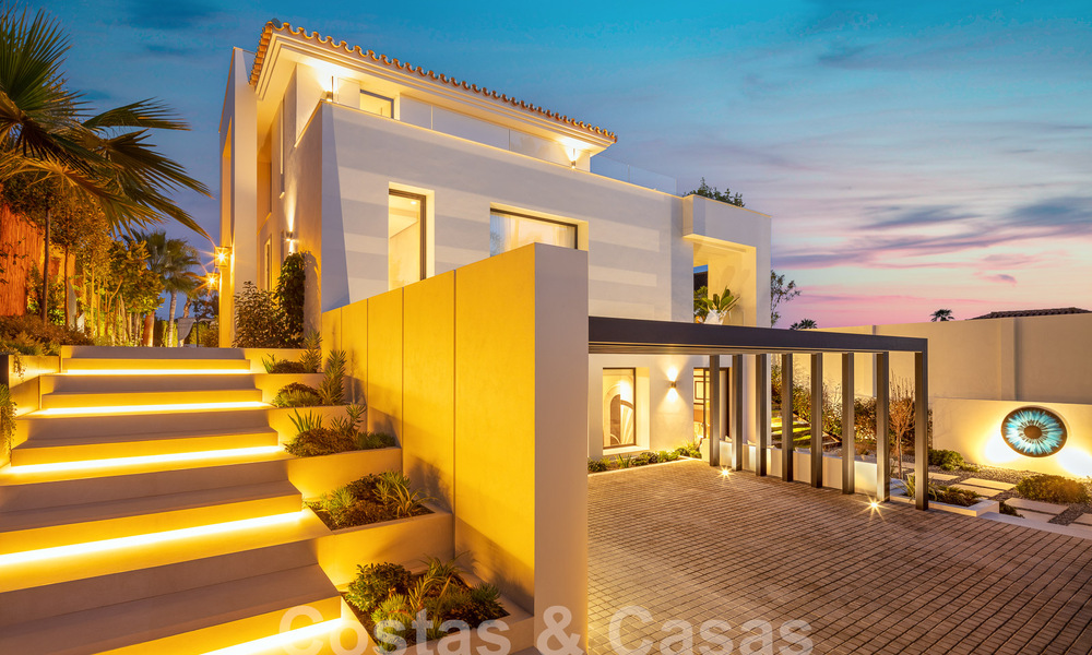 Villa supérieure rénovée de style moderne à vendre au cœur de la vallée du golf de Nueva Andalucia, Marbella 56041