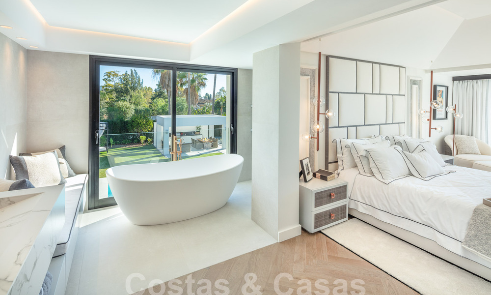 Villa supérieure rénovée de style moderne à vendre au cœur de la vallée du golf de Nueva Andalucia, Marbella 56044