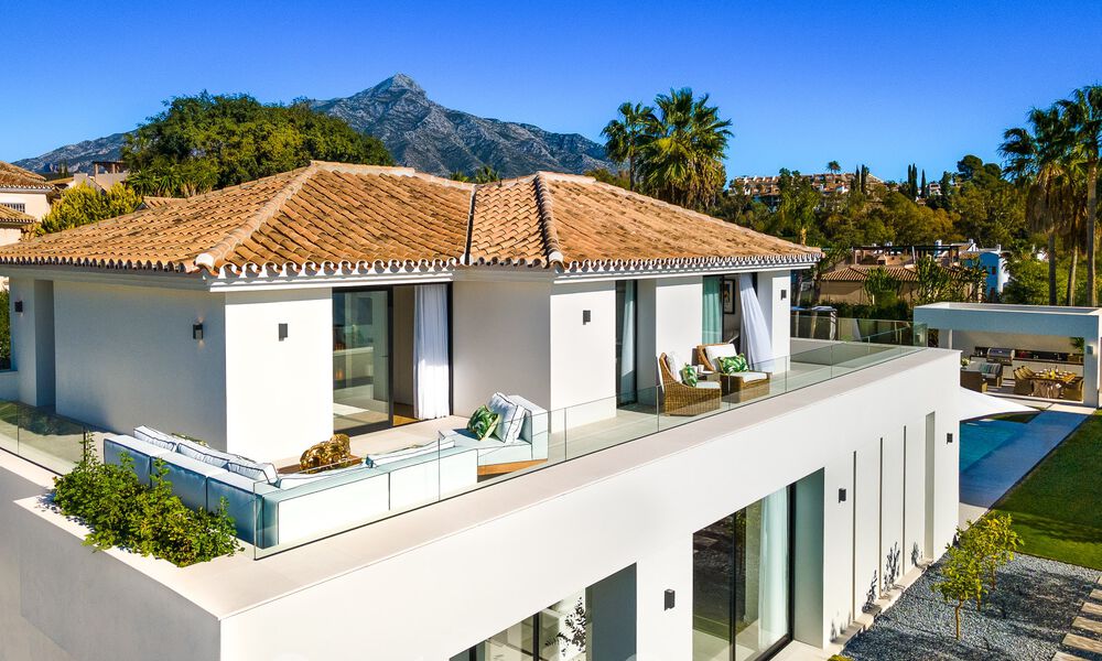 Villa supérieure rénovée de style moderne à vendre au cœur de la vallée du golf de Nueva Andalucia, Marbella 56046