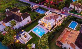 Villa supérieure rénovée de style moderne à vendre au cœur de la vallée du golf de Nueva Andalucia, Marbella 56070 
