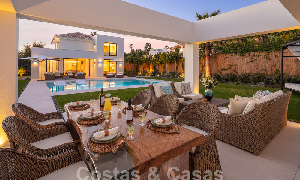Villa supérieure rénovée de style moderne à vendre au cœur de la vallée du golf de Nueva Andalucia, Marbella 56073