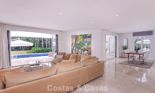 Villa de plain-pied à vendre à quelques pas de la plage sur le nouveau Golden Mile entre Marbella et Estepona 56486 